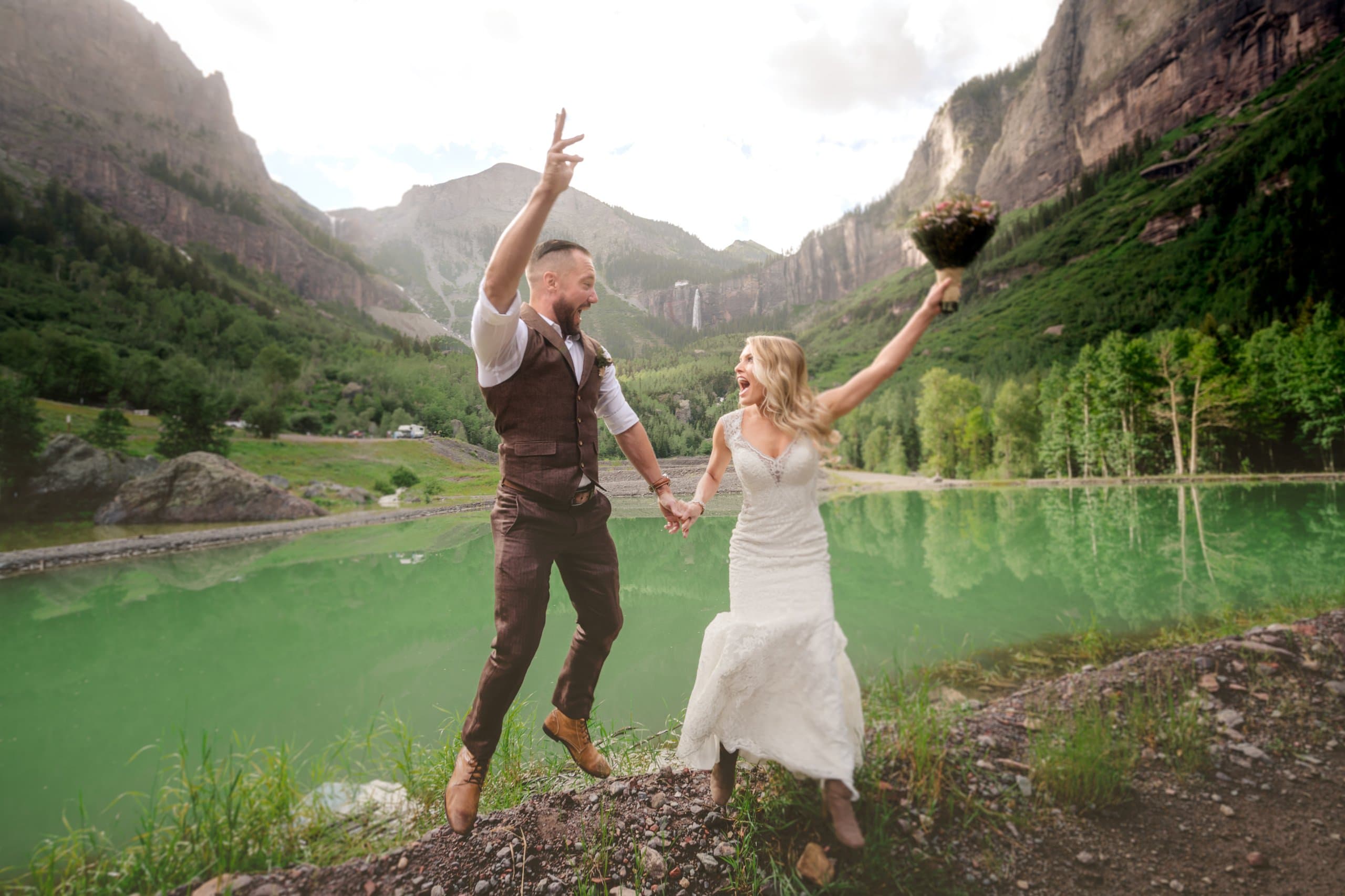 Sara & Tyler elopement in island lake — MAM_6779