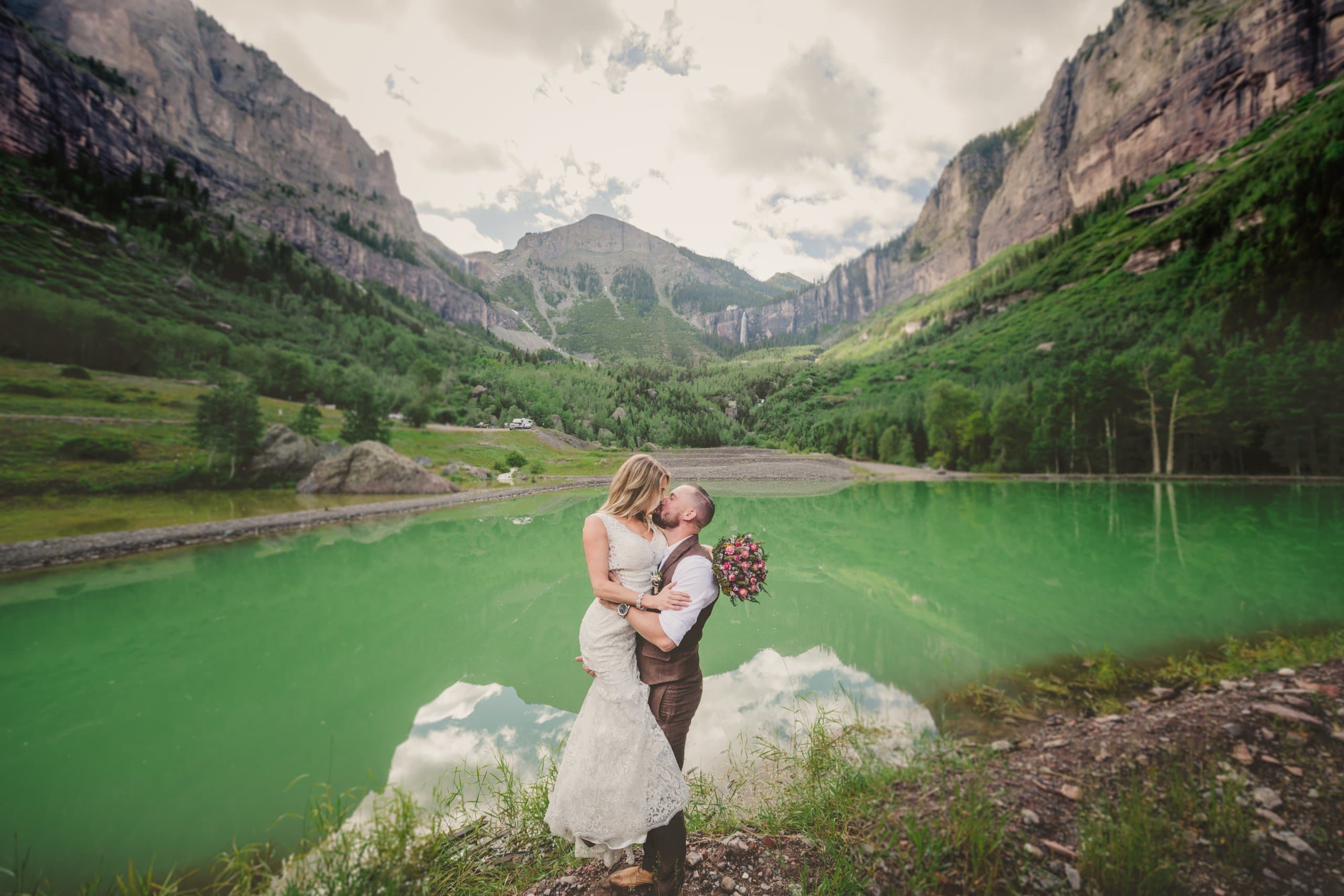 Sara & Tyler elopement in island lake — MAM_6804