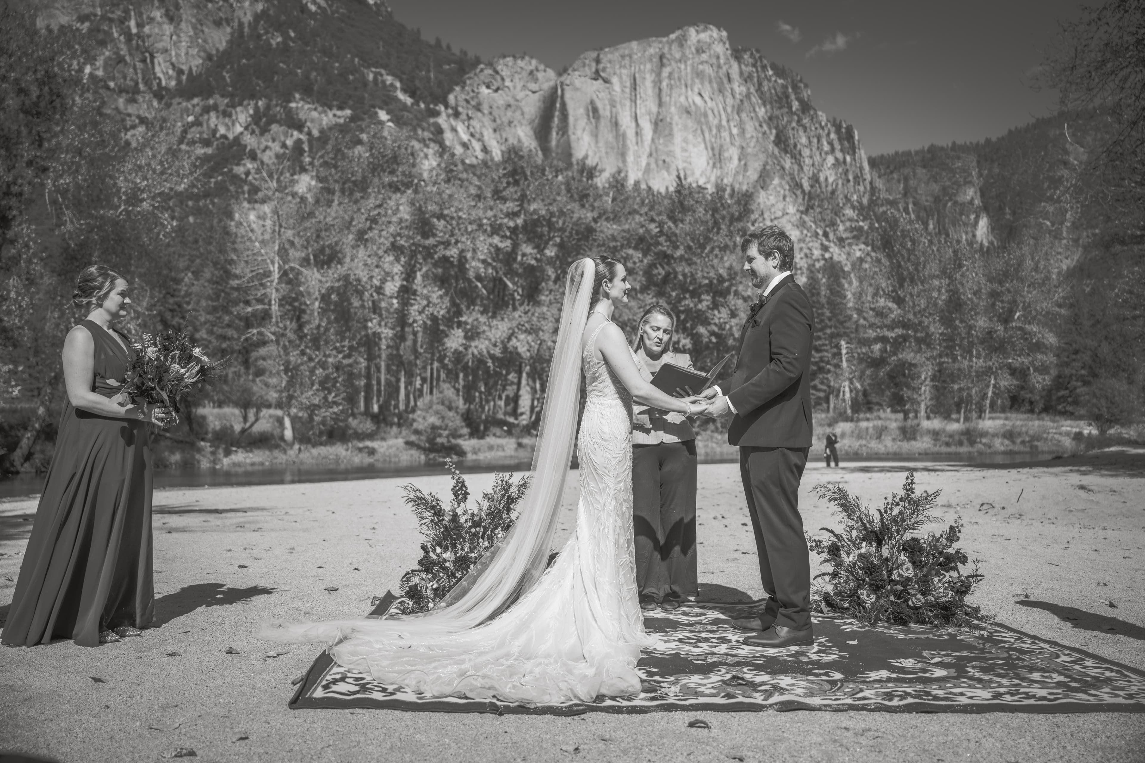 Lauren and Brian Yosemite wedding — intimate sneak peek moment in the park