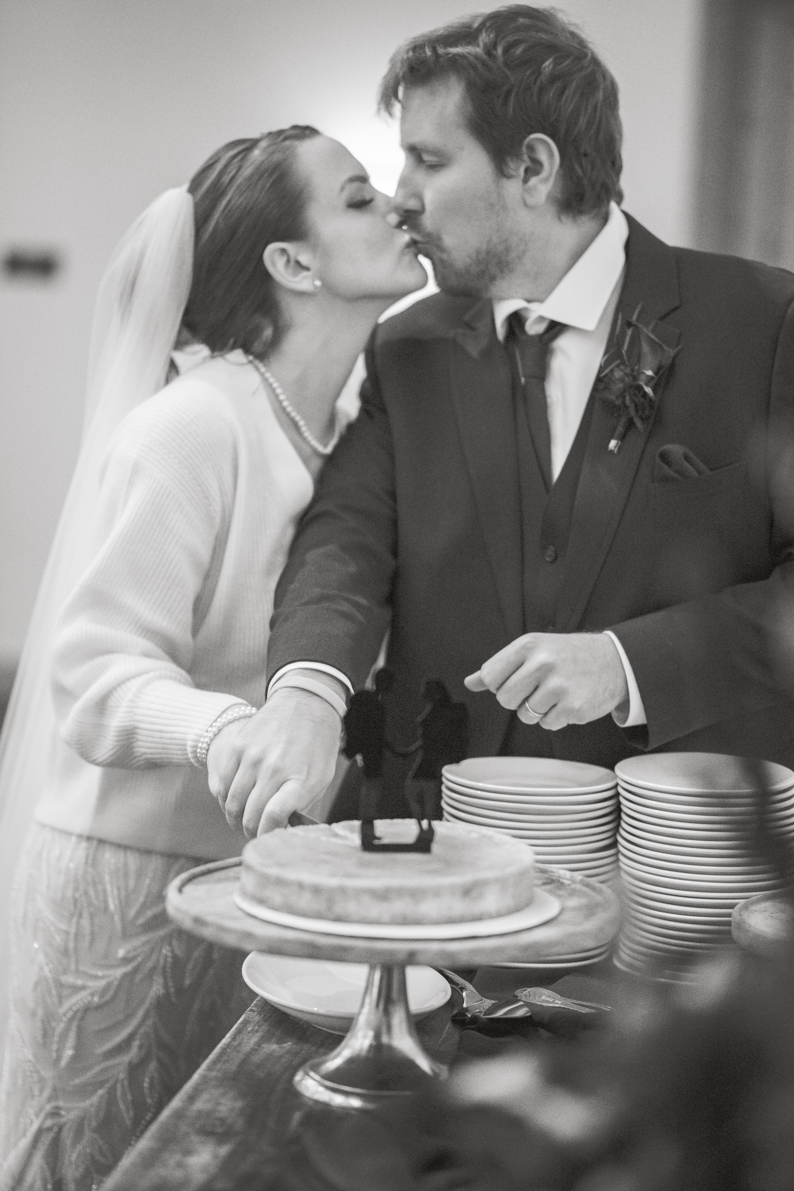 Lauren and Brian Yosemite wedding — candid sneak peek with Sierra Nevada scenery